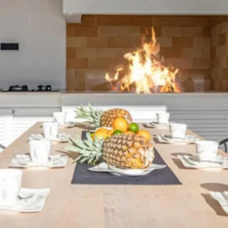 Vila Luxury Milly Heated Indoor And Outdoor Pool