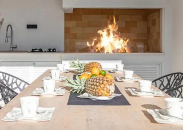 Villa Luxury Milly Heated Indoor And Outdoor Pool