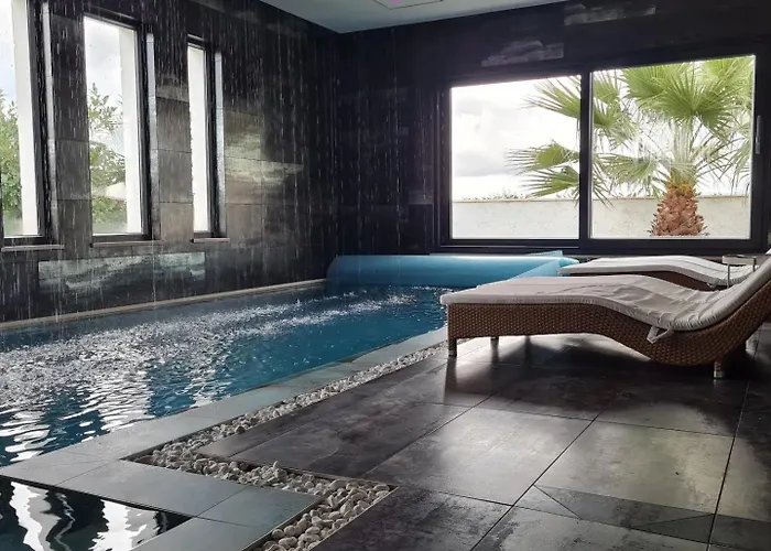 Villa Luxury Milly Heated Indoor And Outdoor Pool *
